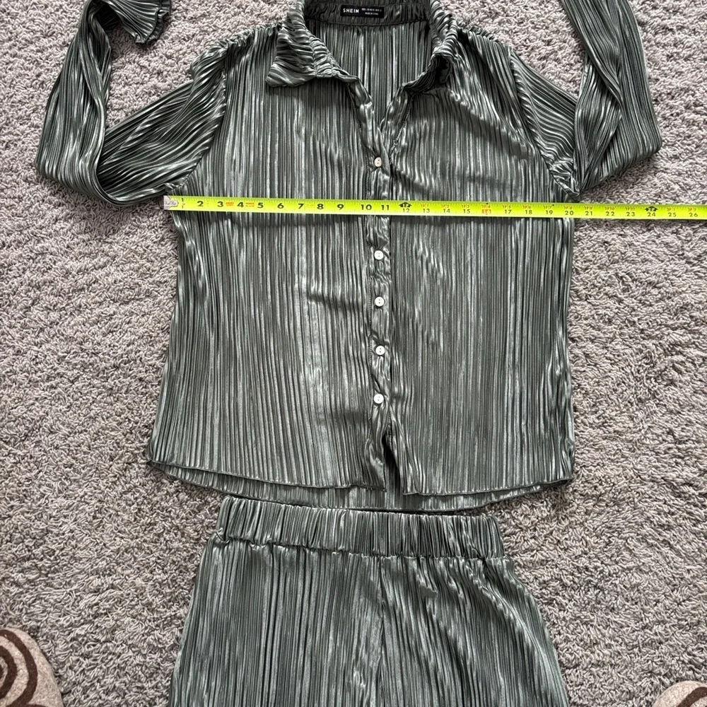 SHEIN Metallic Olive Green pleated shirt and shorts matching set